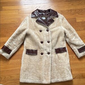 Cute vintage Teddy faux patent leather and shearling coat